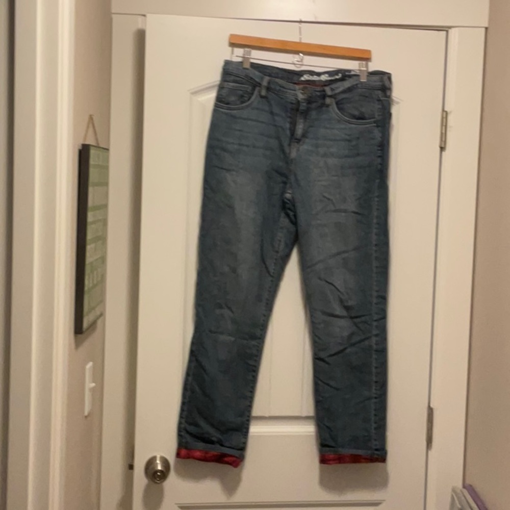 Women’s Eddie Bauer Boyfriend jeans. Size 8.